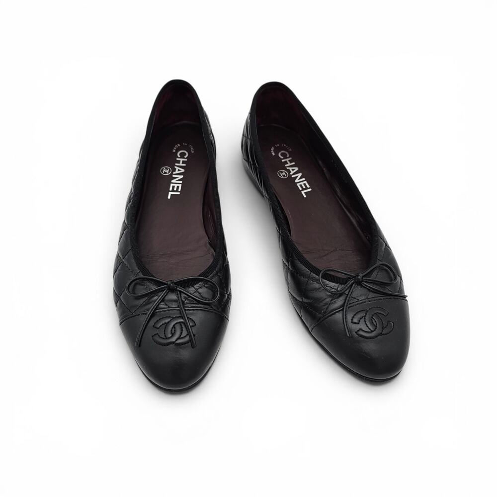 Chanel CC Cap Toe Ballet Flat Black Quilted Leather Slipper Size 39.5 US 8.5 9